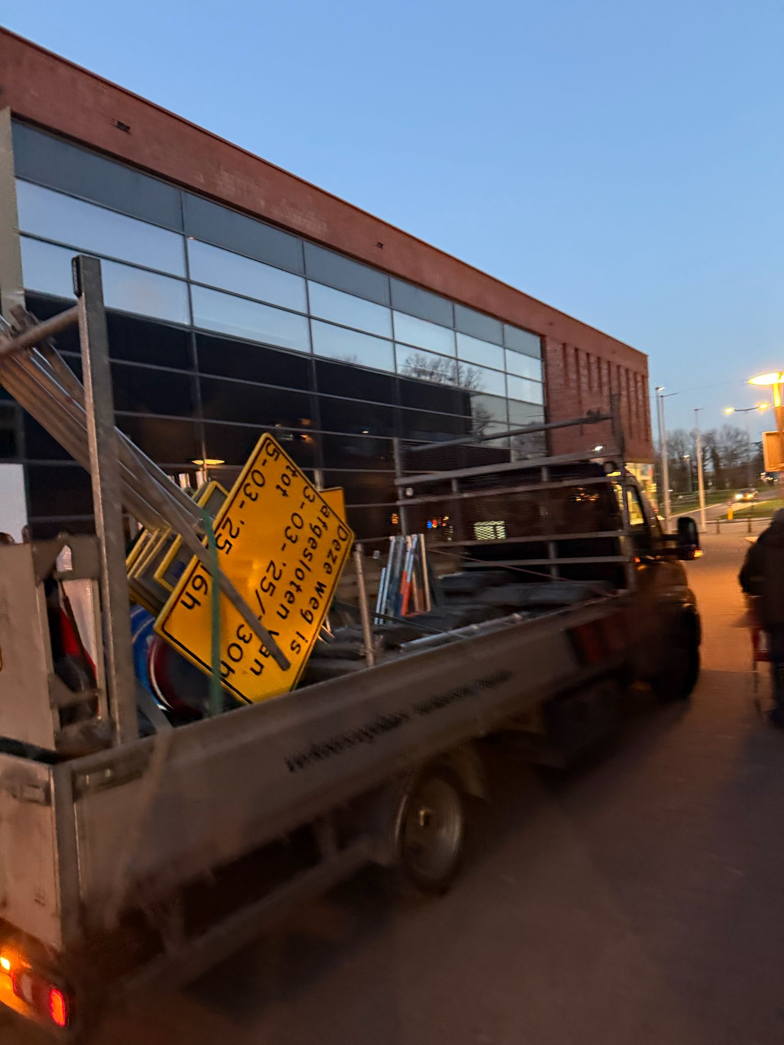 WhatsApp Image 2025-03-11 at 16.59.05 (1)