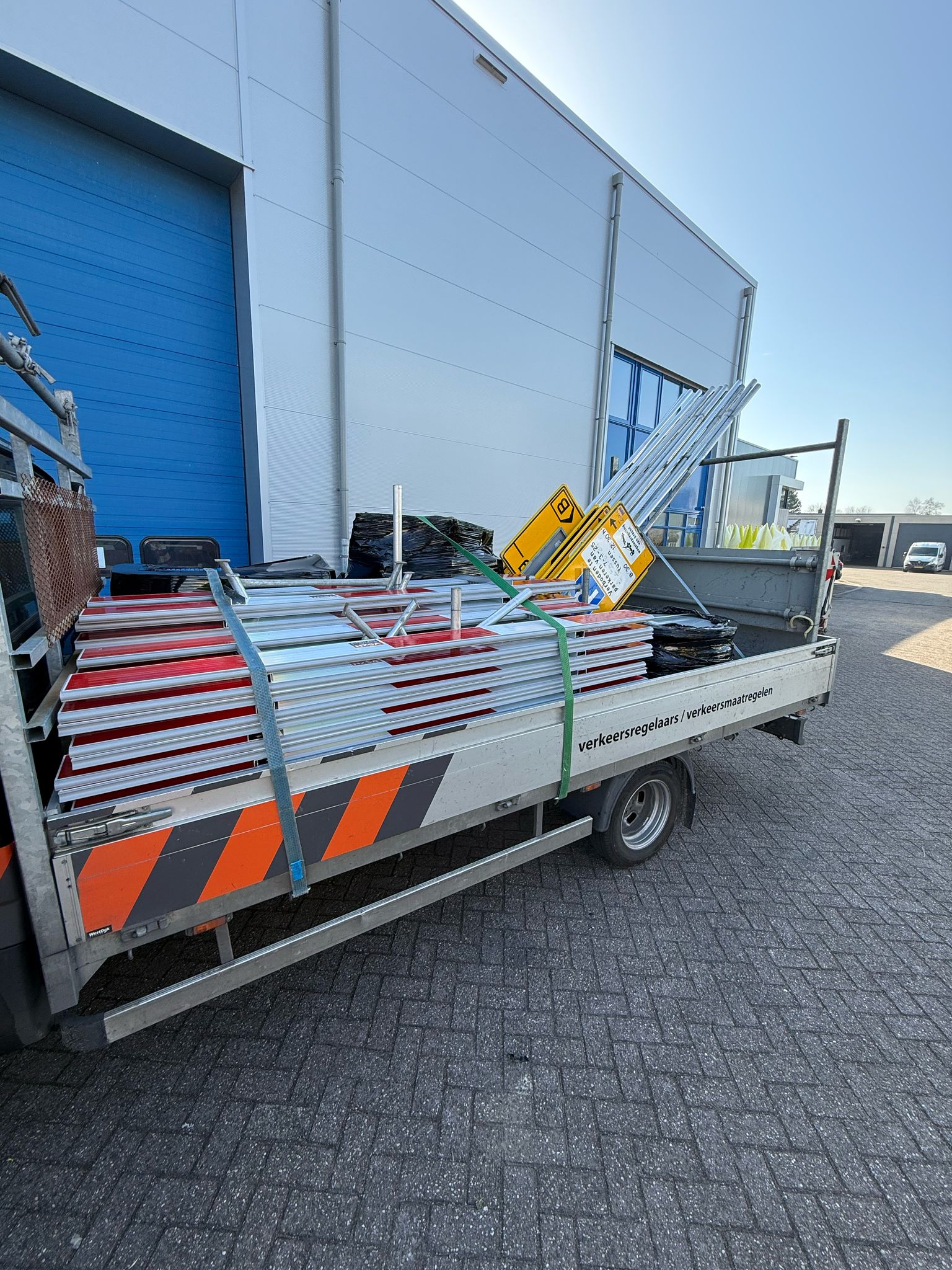 WhatsApp Image 2025-03-11 at 16.59.07 (1)