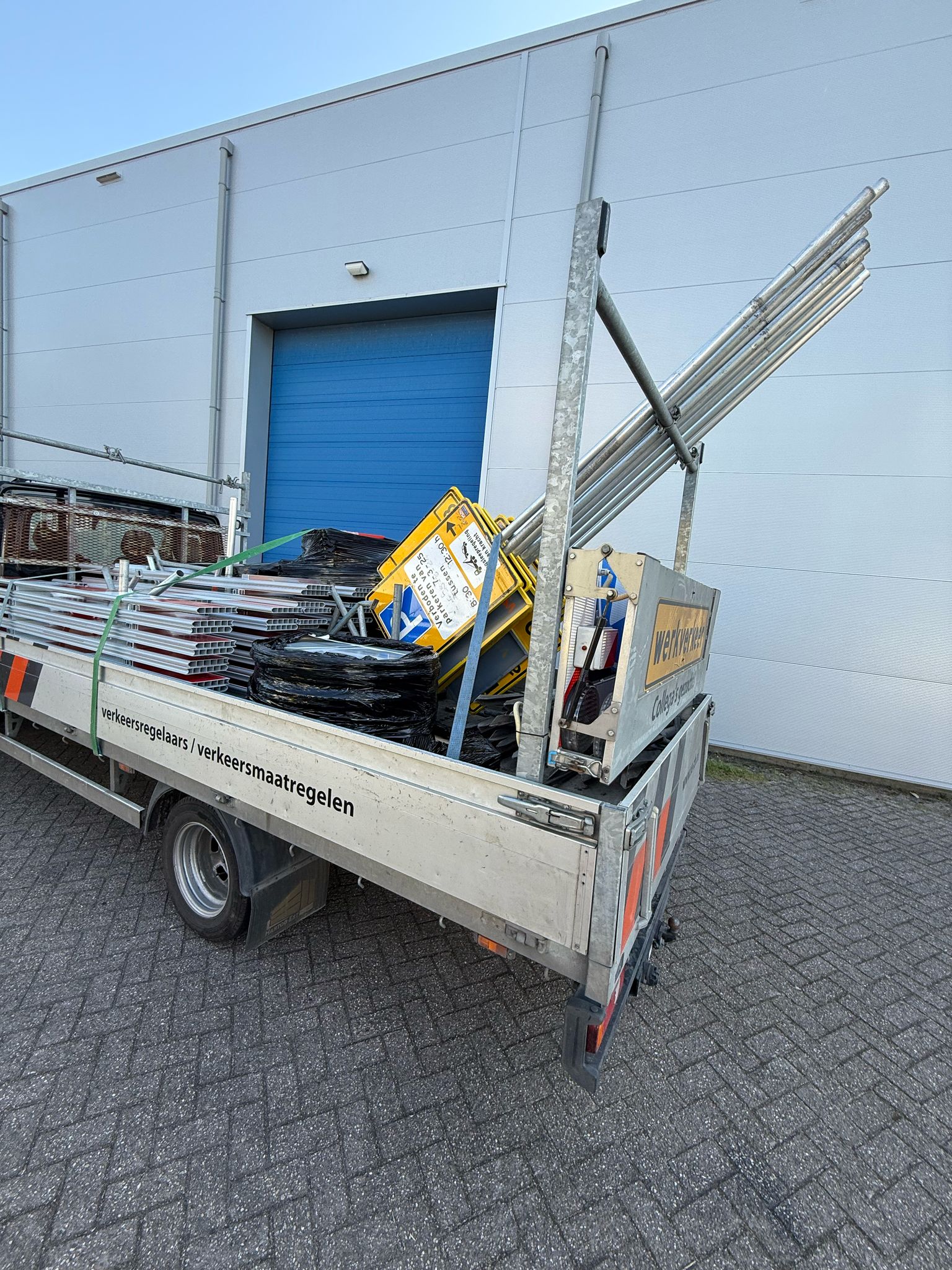 WhatsApp Image 2025-03-11 at 16.59.07